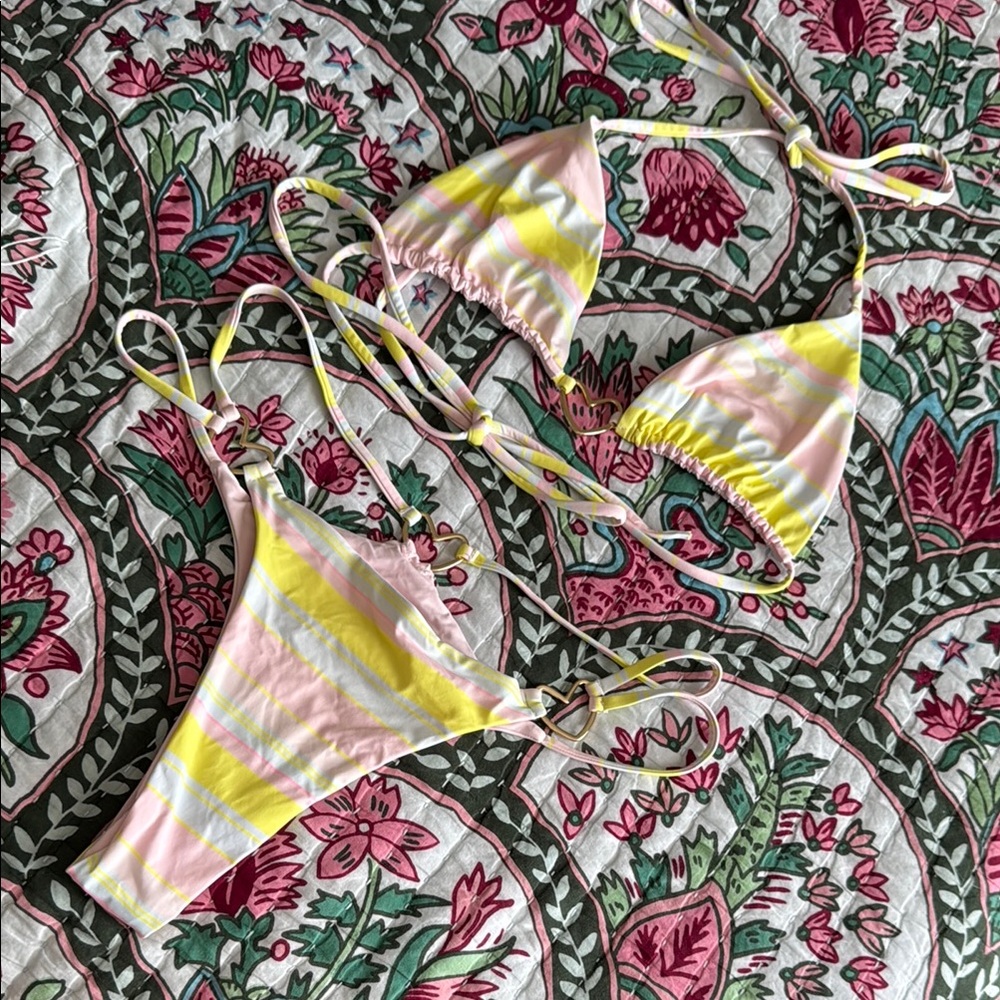 heart emblem striped popsicle bikini set